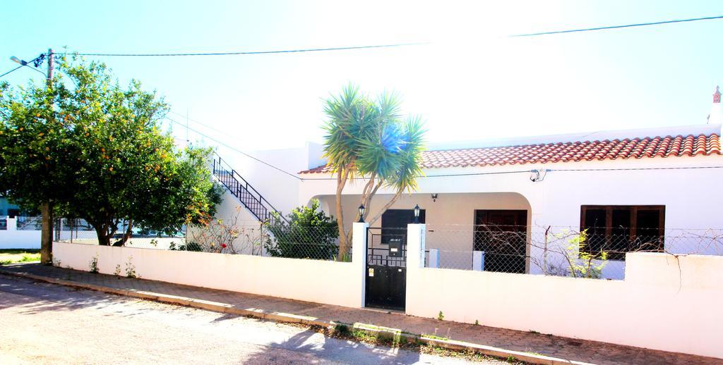 White Bride Fz Guest House Fuzeta Bagian luar foto