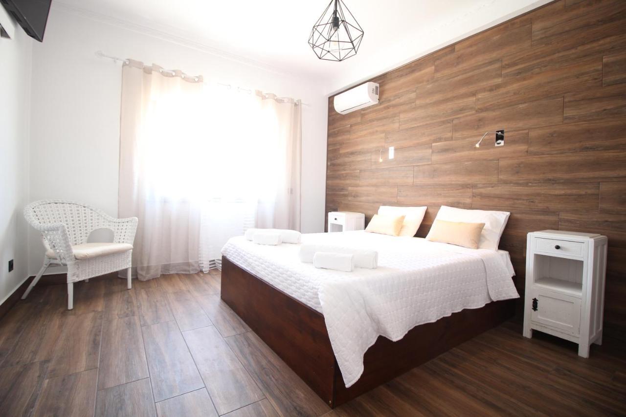 White Bride Fz Guest House Fuzeta Bagian luar foto